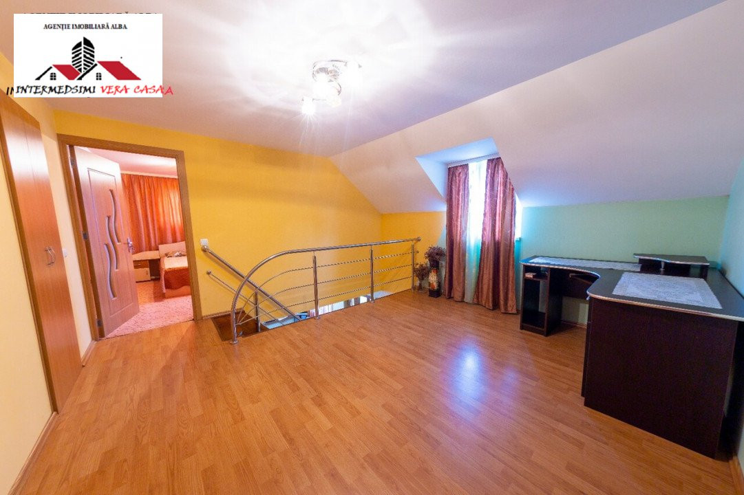 OFERTA! Vila si Hala de vanzare 24300 mp la 13 km de Alba Iulia 