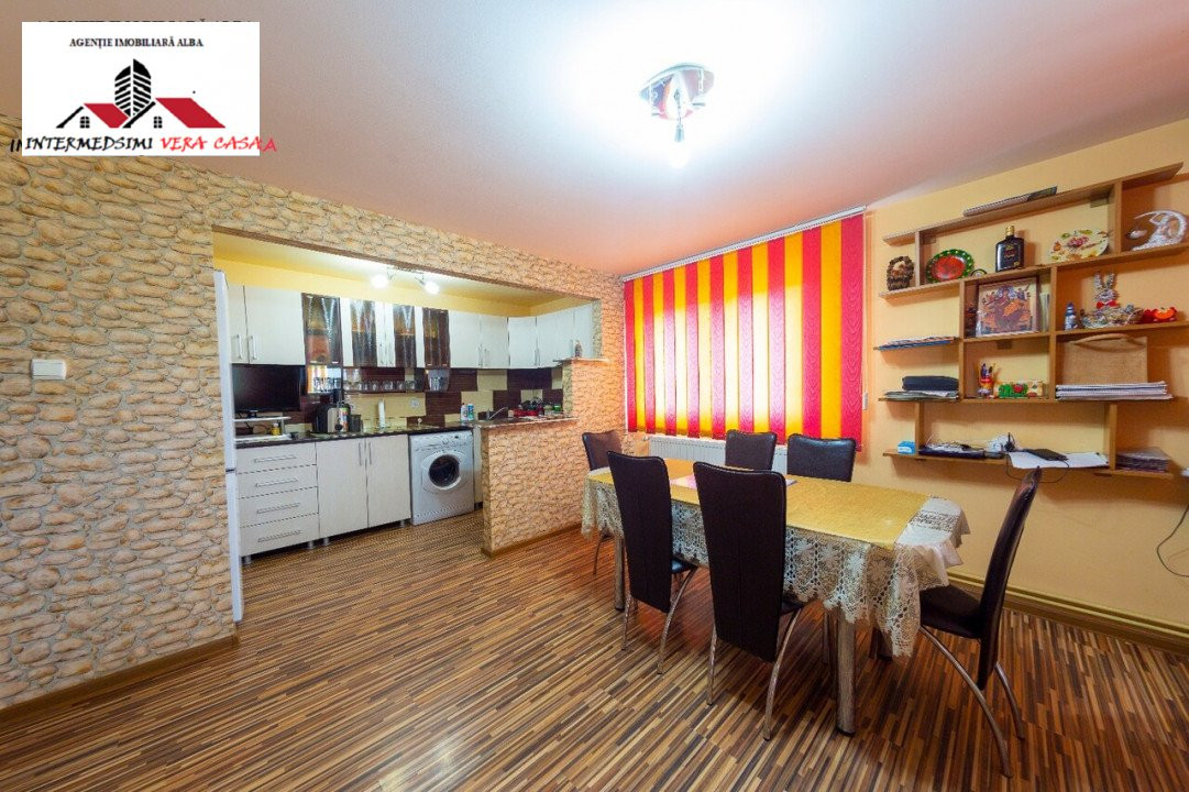 OFERTA! Vila si Hala de vanzare 24300 mp la 13 km de Alba Iulia 