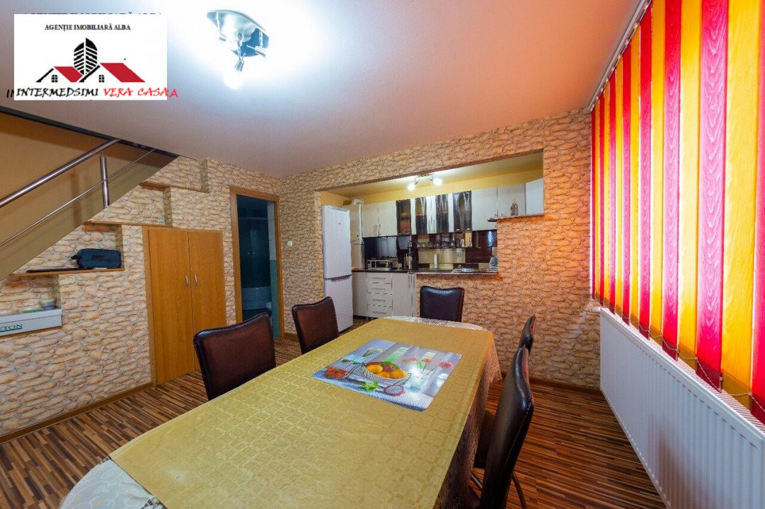 OFERTA! Vila si Hala de vanzare 24300 mp la 13 km de Alba Iulia 