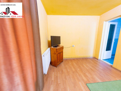 OFERTA! Vila si Hala de vanzare 24300 mp la 13 km de Alba Iulia 