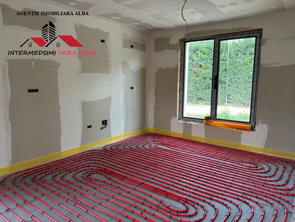 Casa noua 4 camere, 2 bai de vanzare Alba- Micesti partea dreapta.