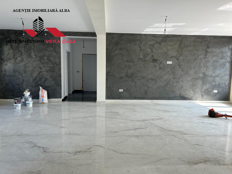 Casa noua 4 camere, 2 bai de vanzare Alba - Cetate in spate la Piata