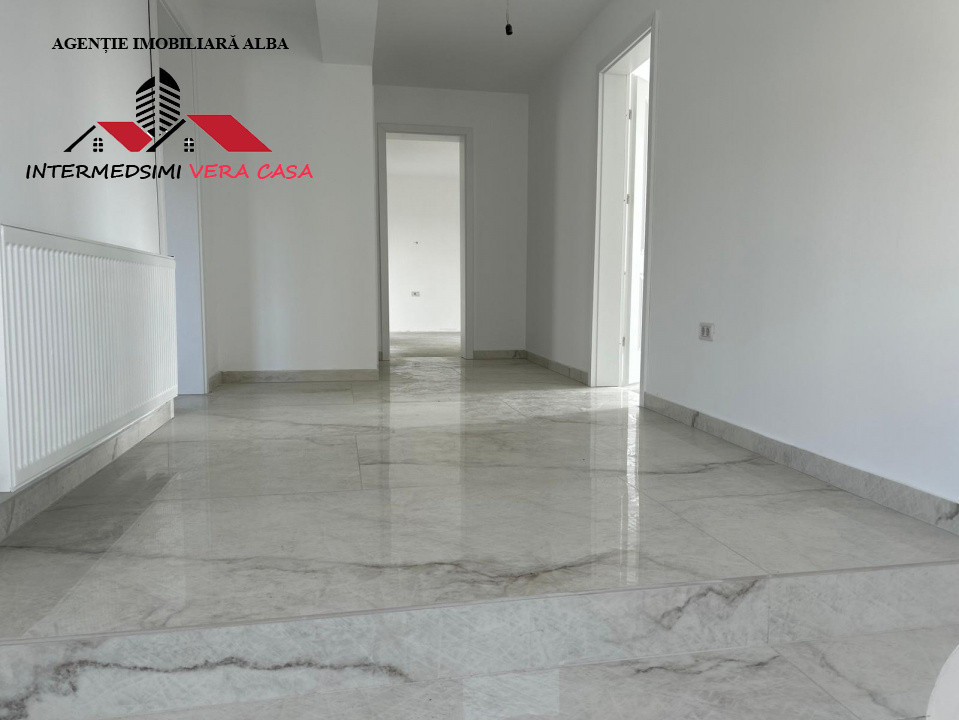Casa noua 4 camere, 2 bai de vanzare Alba - Cetate in spate la Piata