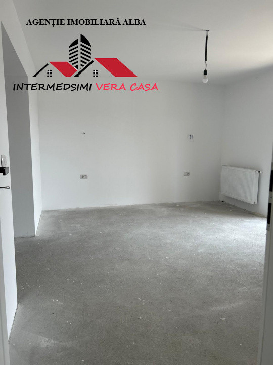 Casa noua 4 camere, 2 bai de vanzare Alba - Cetate in spate la Piata