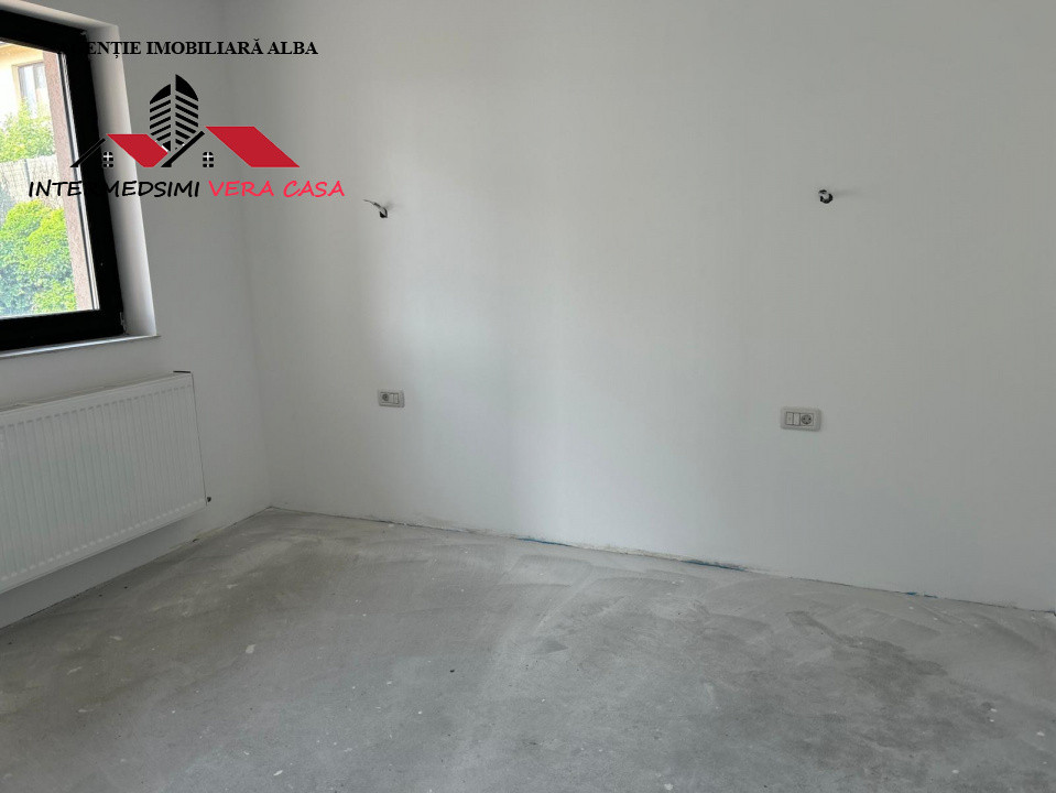 Casa noua 4 camere, 2 bai de vanzare Alba - Cetate in spate la Piata