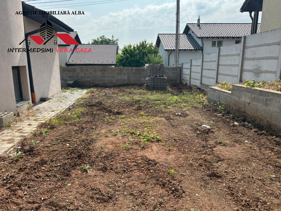 Casa noua 4 camere, 2 bai de vanzare Alba - Cetate in spate la Piata