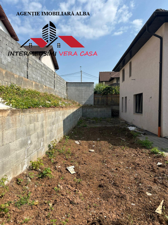 Casa noua 4 camere, 2 bai de vanzare Alba - Cetate in spate la Piata