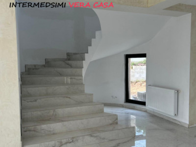 Casa noua 4 camere, 2 bai de vanzare Alba - Cetate in spate la Piata