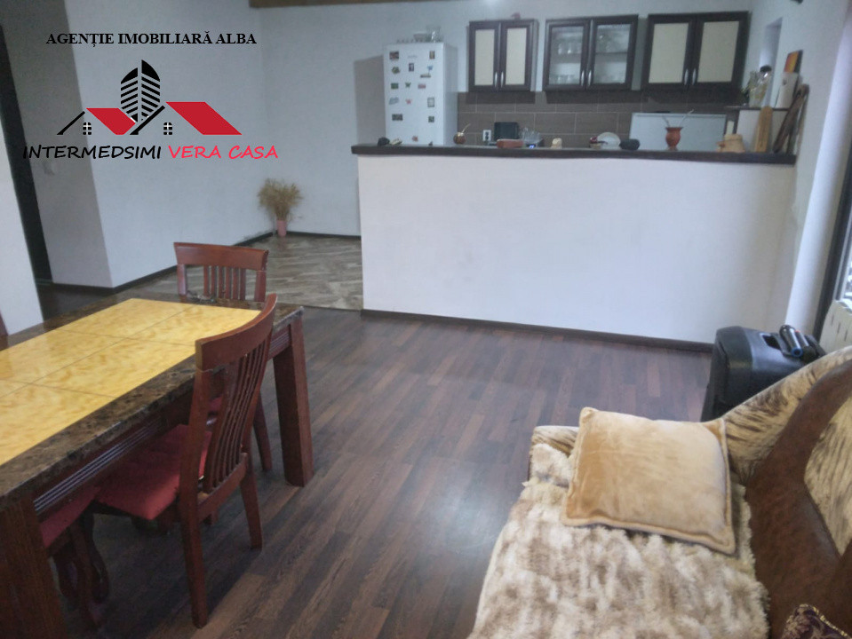 Casa nou 7 camere 3 bai de vanzare in Ampoita Jud Alba