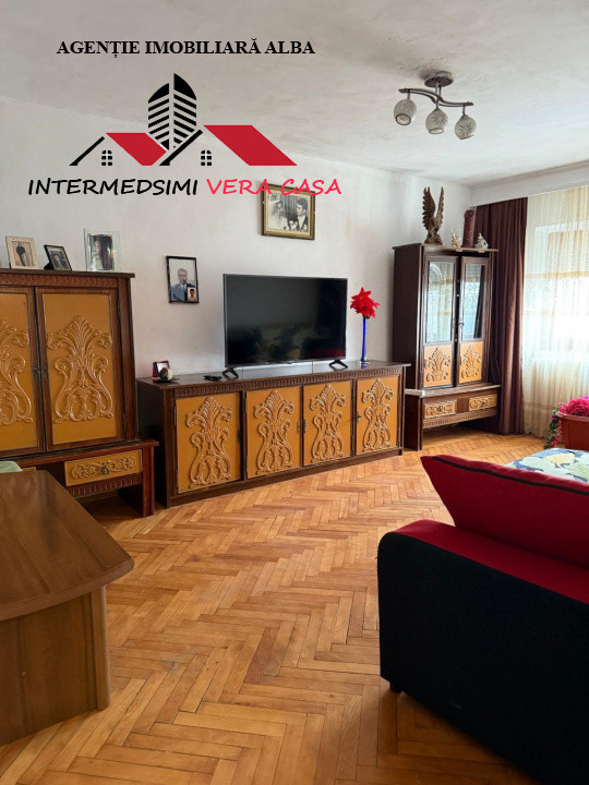 Apartamenyt 3 camere 2 bai de vanzare Alba iulia ( McDonalds)