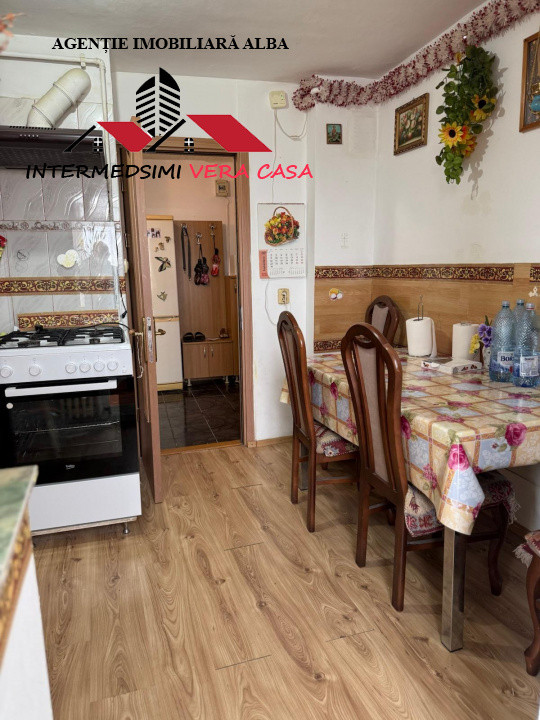 Apartamenyt 3 camere 2 bai de vanzare Alba iulia ( McDonalds)