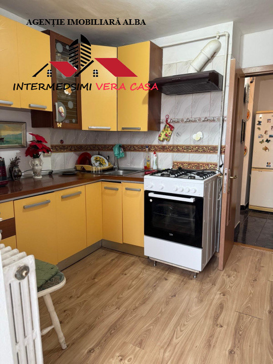 Apartamenyt 3 camere 2 bai de vanzare Alba iulia ( McDonalds)