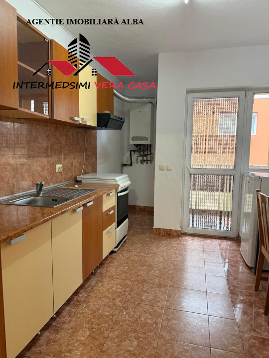 Apartament ET 1 cu 3 camere 2 bai de inchiriat Alba iulia zona Centru