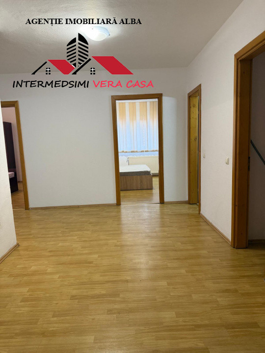 Apartament ET 1 cu 3 camere 2 bai de inchiriat Alba iulia zona Centru