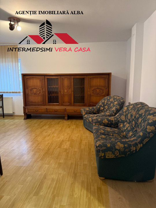 Apartament ET 1 cu 3 camere 2 bai de inchiriat Alba iulia zona Centru