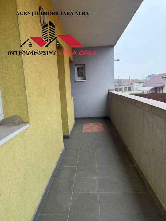 Apartament ET 1 cu 3 camere 2 bai de inchiriat Alba iulia zona Centru