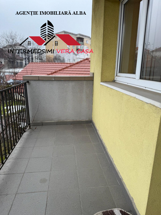 Apartament ET 1 cu 3 camere 2 bai de inchiriat Alba iulia zona Centru