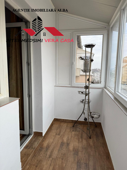 Apartament 3 camere 2 bai de vanzare Alba iulia Cetate zona Mercur