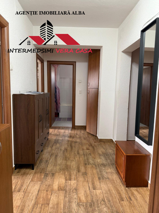 Apartament 3 camere 2 bai de vanzare Alba iulia Cetate zona Mercur