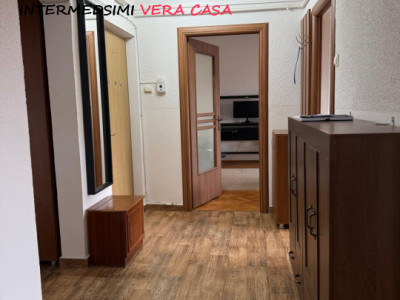Apartament 3 camere 2 bai de vanzare Alba iulia Cetate zona Mercur