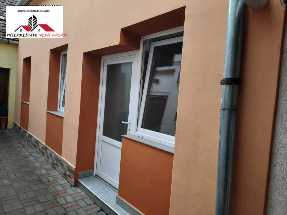 OFERTA! Casa cu 3 camere 63 mp de vanzare Sebes zona Centru 