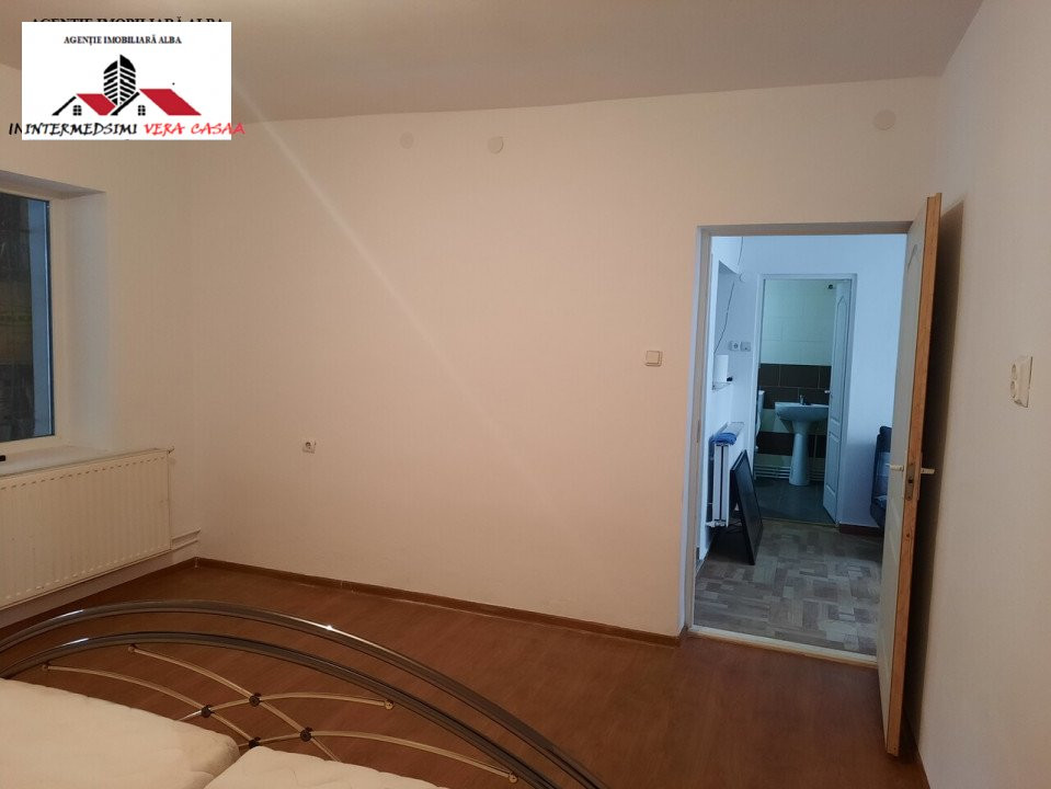 OFERTA! Casa cu 3 camere 63 mp de vanzare Sebes zona Centru 