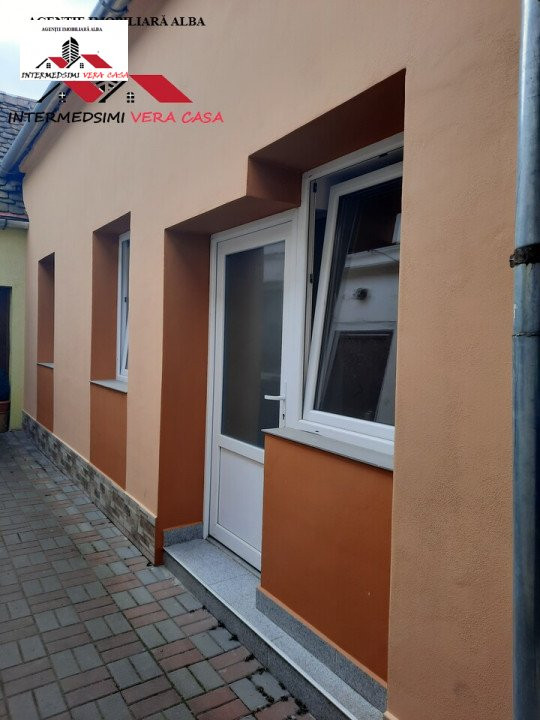 OFERTA! Casa cu 3 camere 63 mp de vanzare Sebes zona Centru 