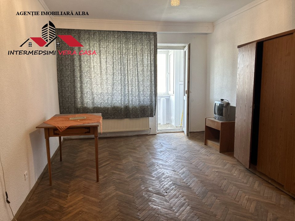 Apartament decomandat 2 camere 51 mp de vanzare Alba - Cetate 