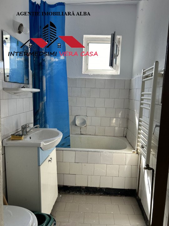 Apartament decomandat 2 camere 51 mp de vanzare Alba - Cetate 