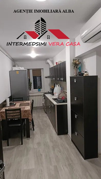 Apartament 2 camere decomandat 50 mp , Et 2 renovat , sub stadion partea dreapta