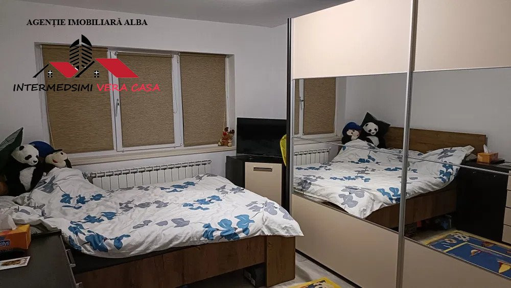 Apartament 2 camere decomandat 50 mp , Et 2 renovat , sub stadion partea dreapta