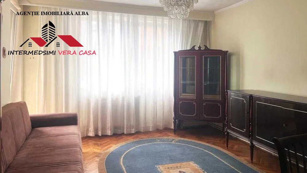 Apartament 3 camere Et 2 decomandat 71 mp Alba iulia zona Centru 